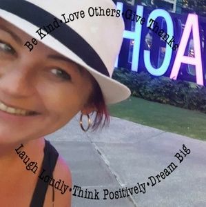 Meet your Posher, Cherrie